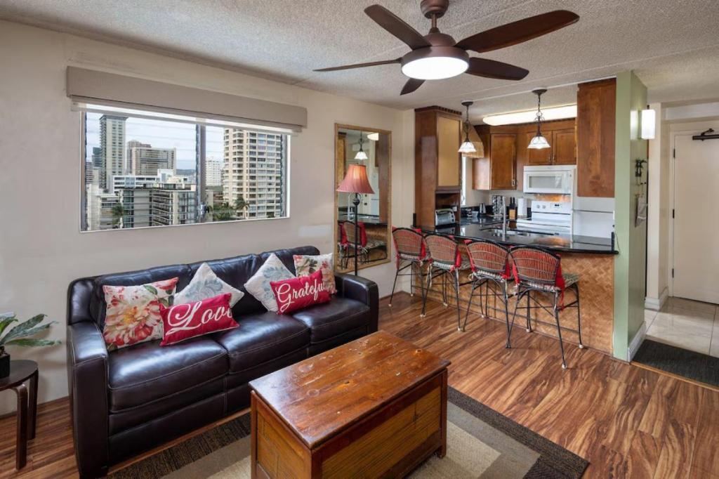 הונולולו Heart Of Waikiki,1Bdrm,Free Parking, Wifi,No Resort Fees,Youtube,Netflix ! מראה חיצוני תמונה