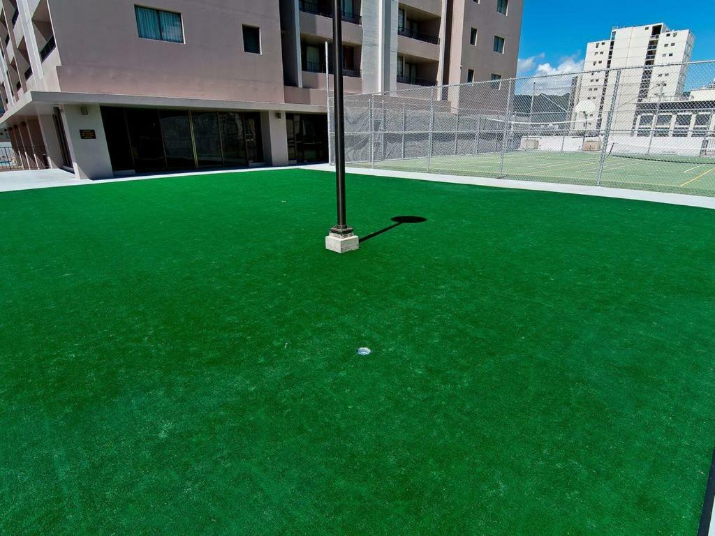 הונולולו Heart Of Waikiki,1Bdrm,Free Parking, Wifi,No Resort Fees,Youtube,Netflix ! מראה חיצוני תמונה